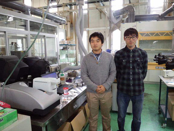 Graduate students at the Department of Chemical Engineering at the Graduate School of Engineering